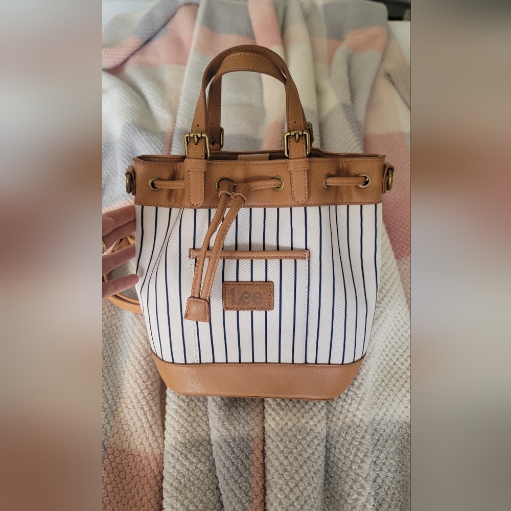 Lee Striped Bucket Bag - Wear 3 WAYS